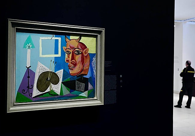 La última obra de la muestra, 'Bodegón con minotauro y paleta', alude a la guerra civil española.